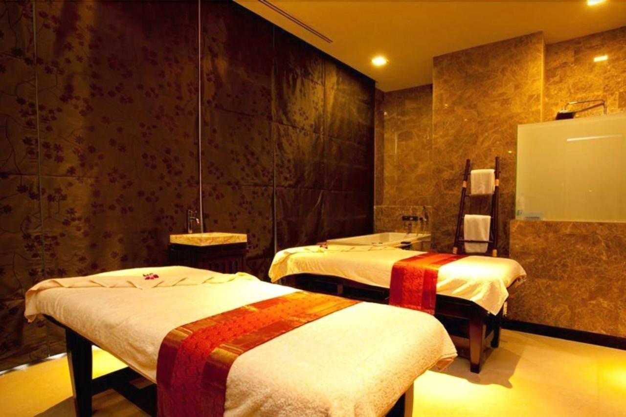 Pietra Bangkok Hotel Екстериор снимка