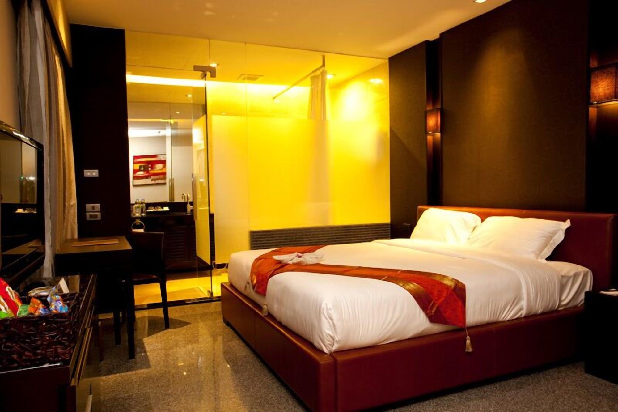Pietra Bangkok Hotel Екстериор снимка