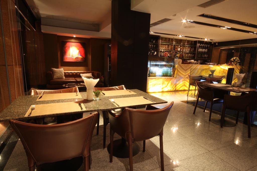 Pietra Bangkok Hotel Екстериор снимка