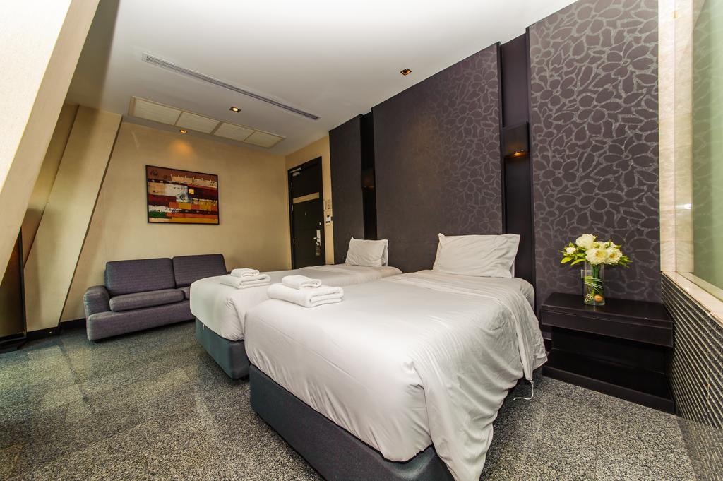 Pietra Bangkok Hotel Екстериор снимка