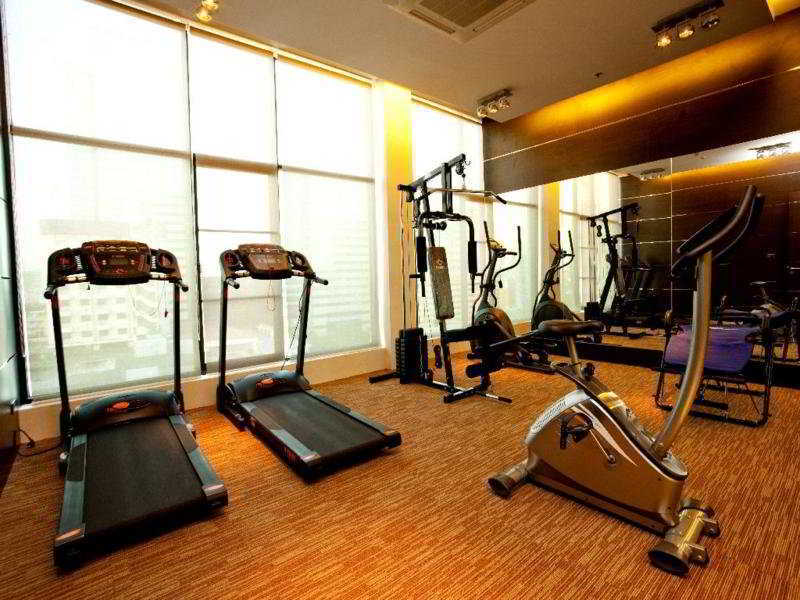 Pietra Bangkok Hotel Екстериор снимка